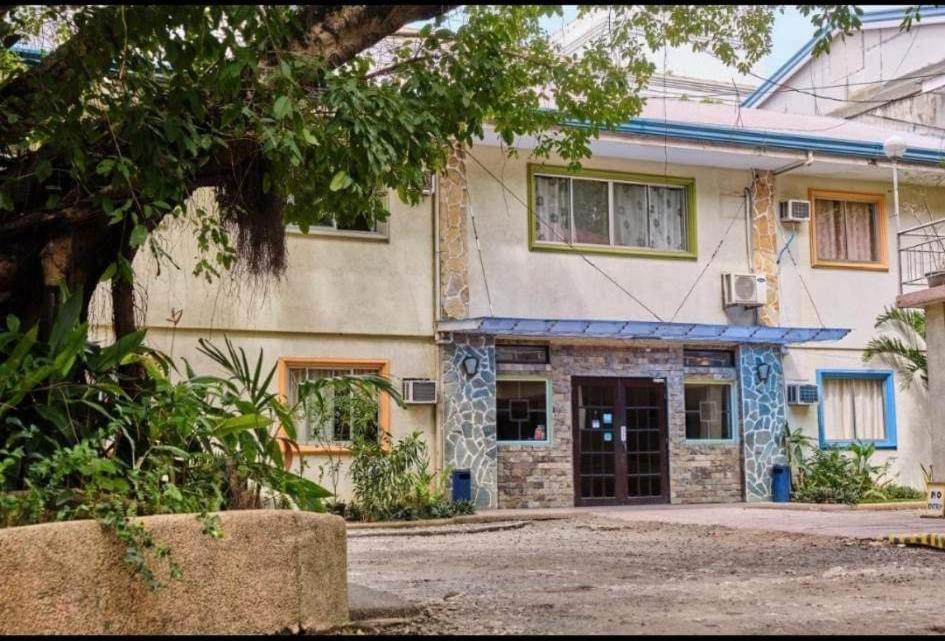 Mactan Airport Hilltop Hotel Lapu-Lapu City Dış mekan fotoğraf