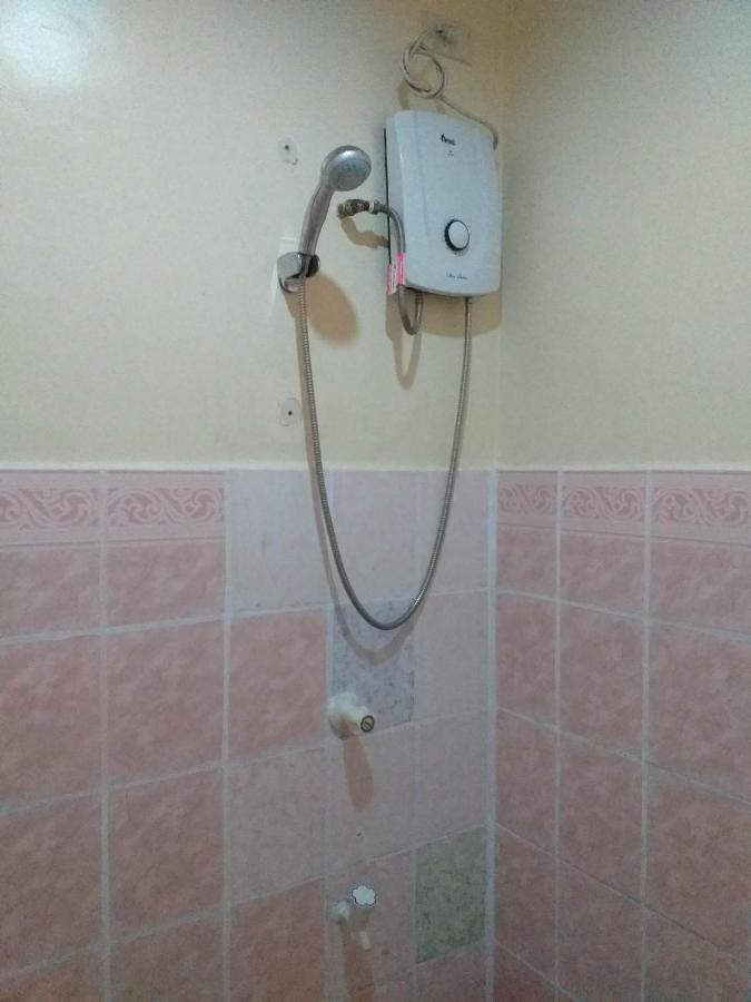 Mactan Airport Hilltop Hotel Lapu-Lapu City Dış mekan fotoğraf